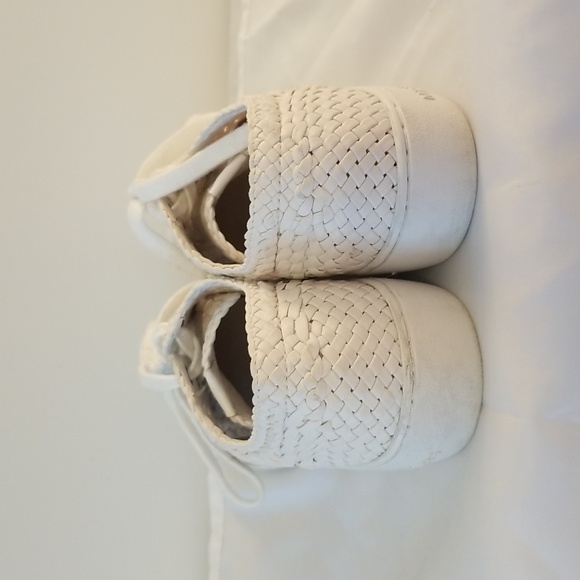 Michael Kors White sneakers size 7 - Picture 3 of 7